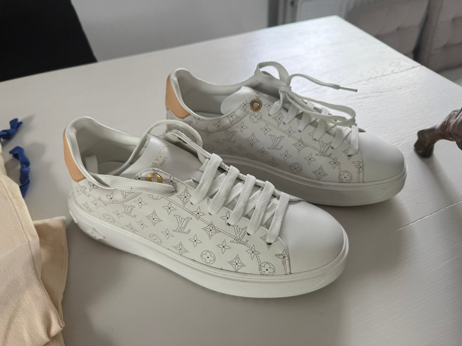 Louis Vuitton dames sneaker maat 40, Kleding | Dames, Wit, Ophalen of Verzenden, Sneakers of Gympen, Zo goed als nieuw