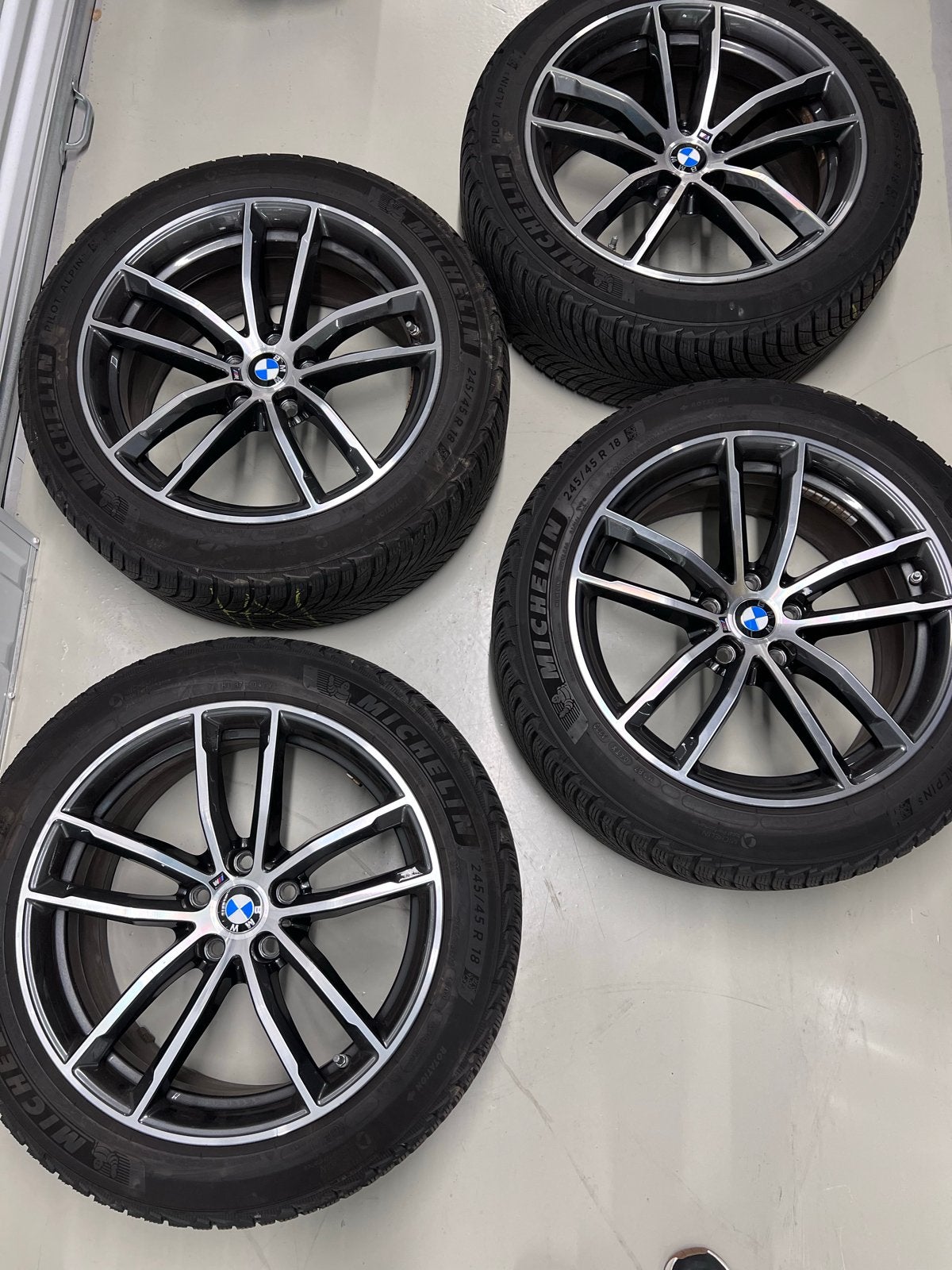 BMW 18 inch velgen met winterbanden, Auto-onderdelen, Banden en Velgen, 18 inch, Banden en Velgen, Personenwagen, Gebruikt