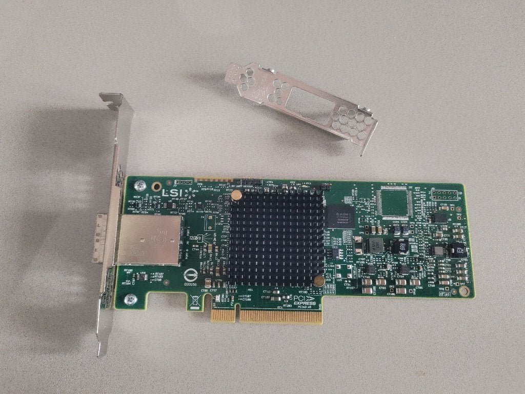 LSI Broadcom SAS 9300-8e 12Gbs SAS/SATA HBA controller, Ophalen of Verzenden, Zo goed als nieuw, SATA