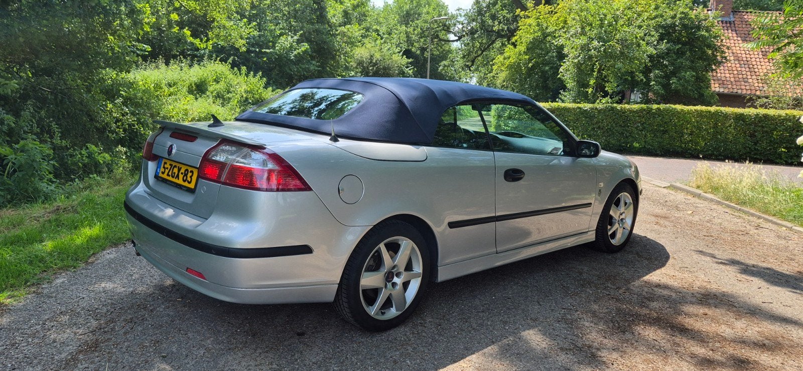 Saab 9-3 Cabrio Vector 2.0. Goed onderhouden. Dak z.g.a.n., 1998 cc, Zwart, Cabriolet, 4 stoelen