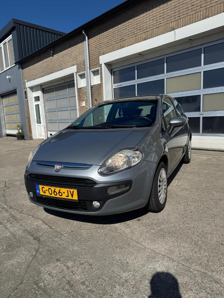 Fiat Punto 1.4 EVO 2010/ONDERHOUDSHISTORIE COMPLEET/AIRCO, Auto's, Fiat, Voorwielaandrijving, 40 €/maand, 4 cilinders, 400 kg
