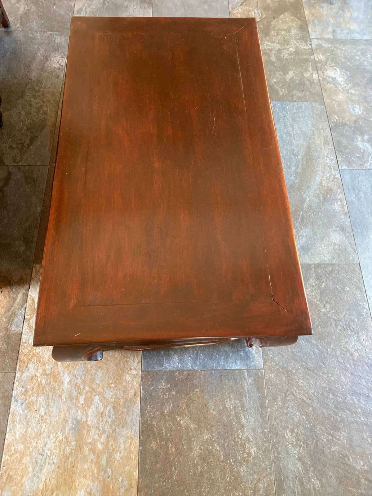 Massieve houten salontafel, donkerbruin, rechthoekig, Ophalen, Gebruikt, 100 tot 150 cm, 50 tot 100 cm