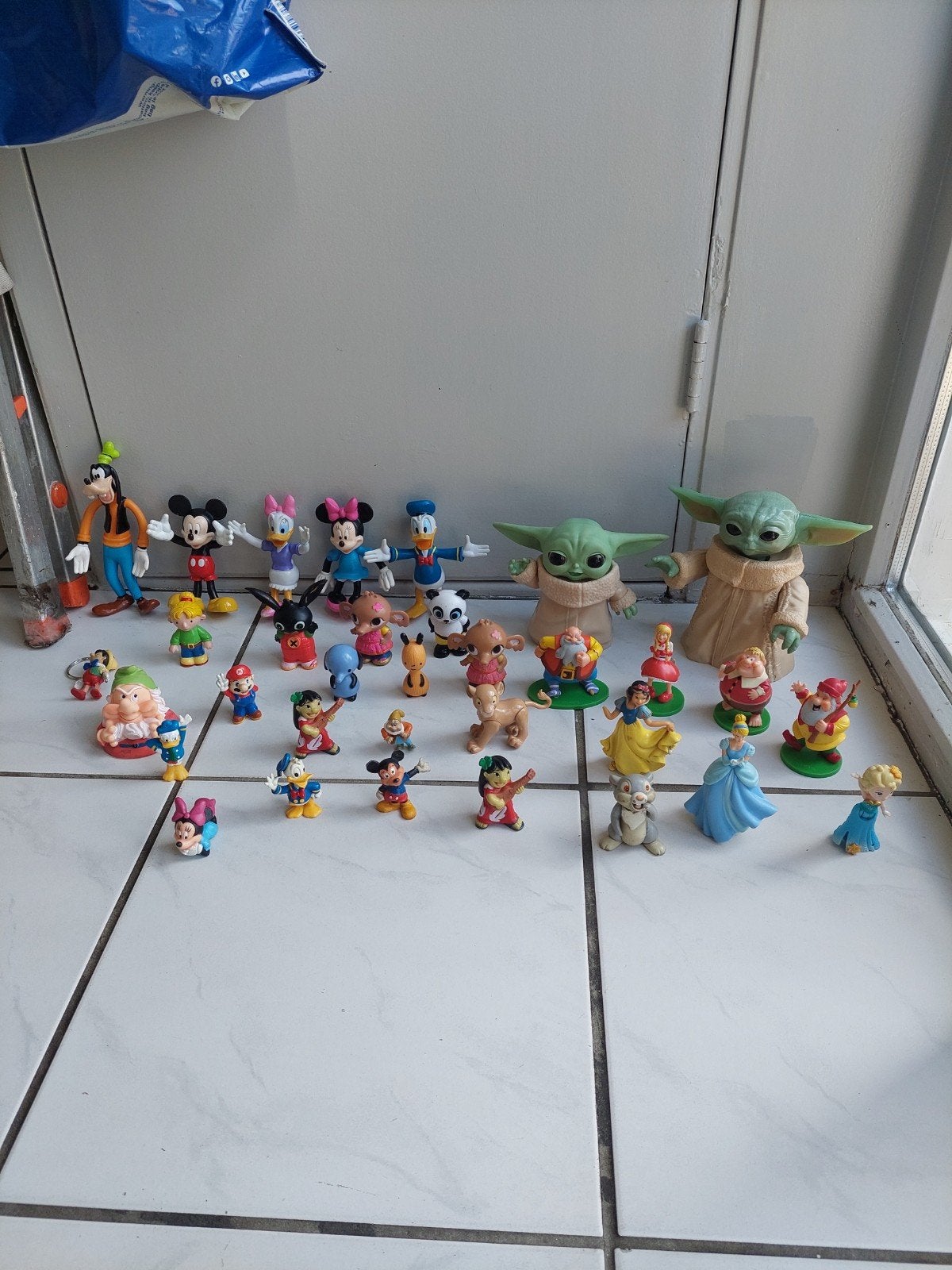 Grote verzameling Disney en andere poppetjes, Ophalen of Verzenden, Mickey Mouse, Gebruikt, Beeldje of Figuurtje