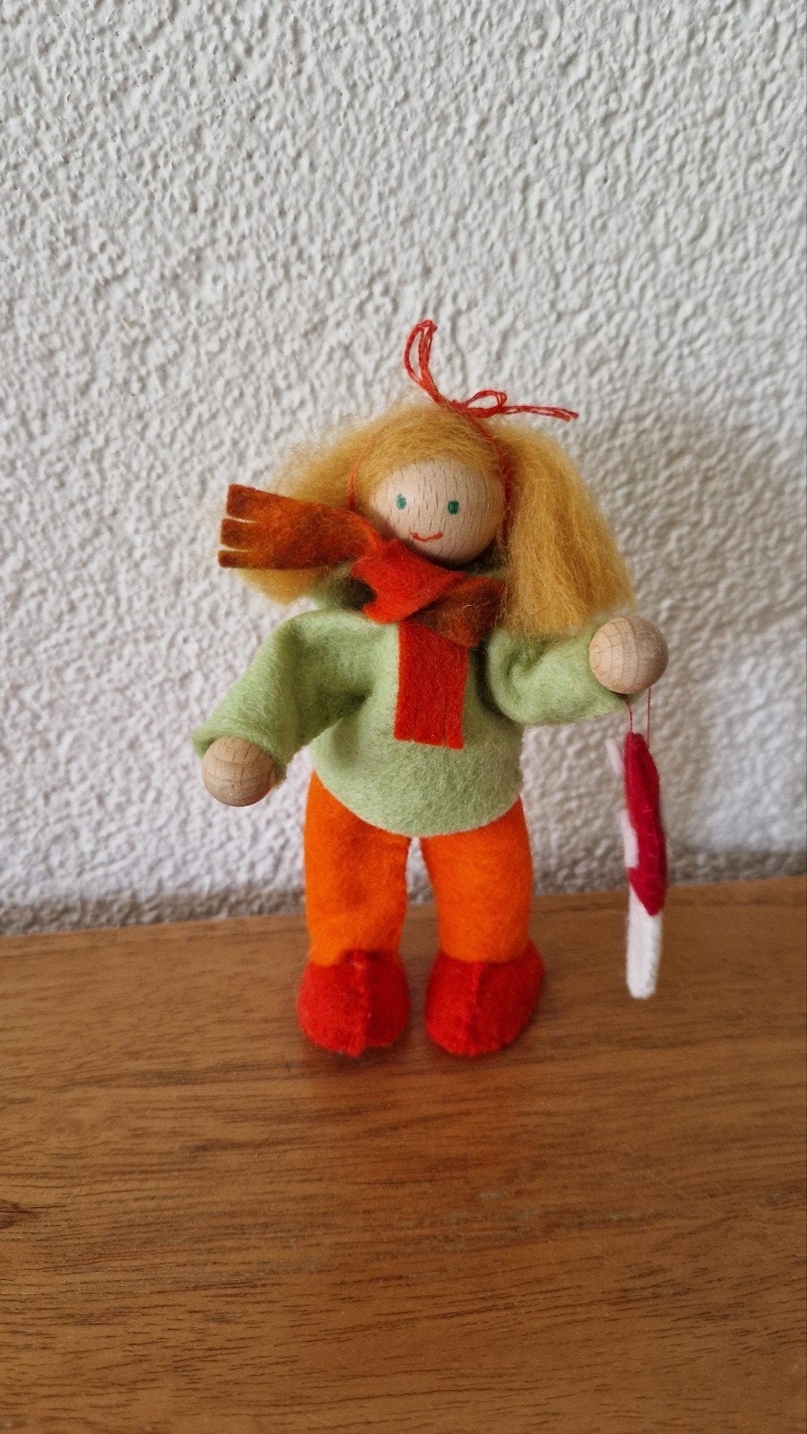 Touwpoppetje Sint Maarten wolvilt, Ophalen of Verzenden, Nieuw, Figuurtje(s), Wolvilt