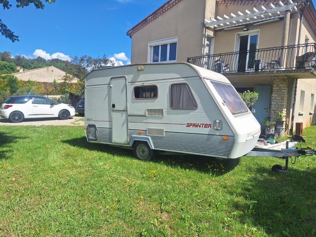 Beyerland 390-D Sprinter, Dwarsbed, Particulier, Tot 4 meter, Luifel