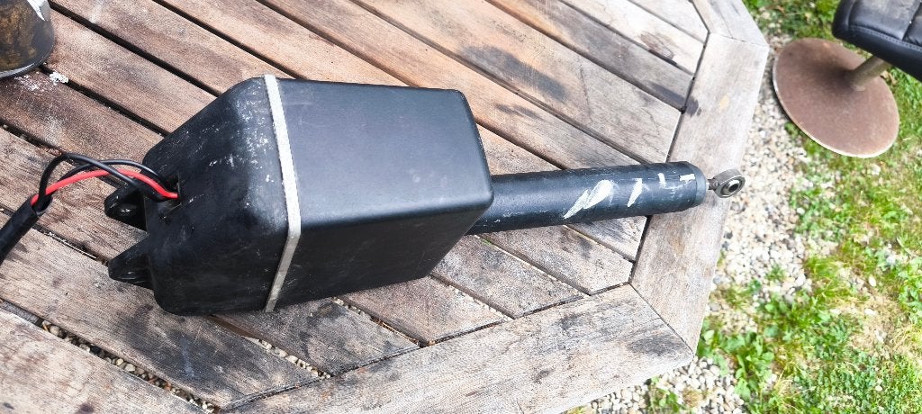 Autohelm  Linear Drive type2S 12V/kort | M81131 gebruikt, Ophalen of Verzenden, Gebruikt, Motor en Techniek, Zeilboot of Motorboot