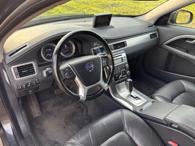 Volvo V70 1.6 T4 Momentum Automaat ECC Audio/CD Navigatie LM, Auto's, 1525 kg, Gebruikt, Zwart, 4 cilinders