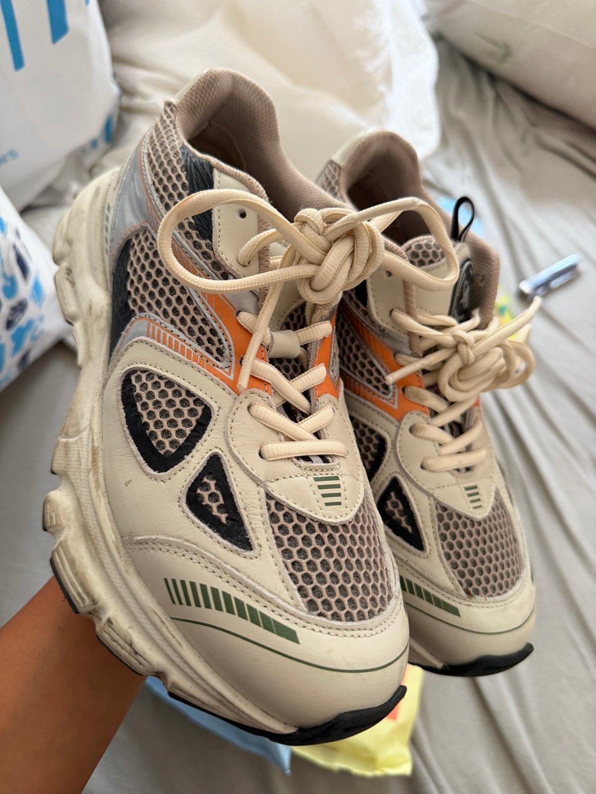 Axel Arigato Runner Sneakers - Zo goed als nieuw, Ophalen of Verzenden, Zo goed als nieuw, Beige, Sneakers of Gympen