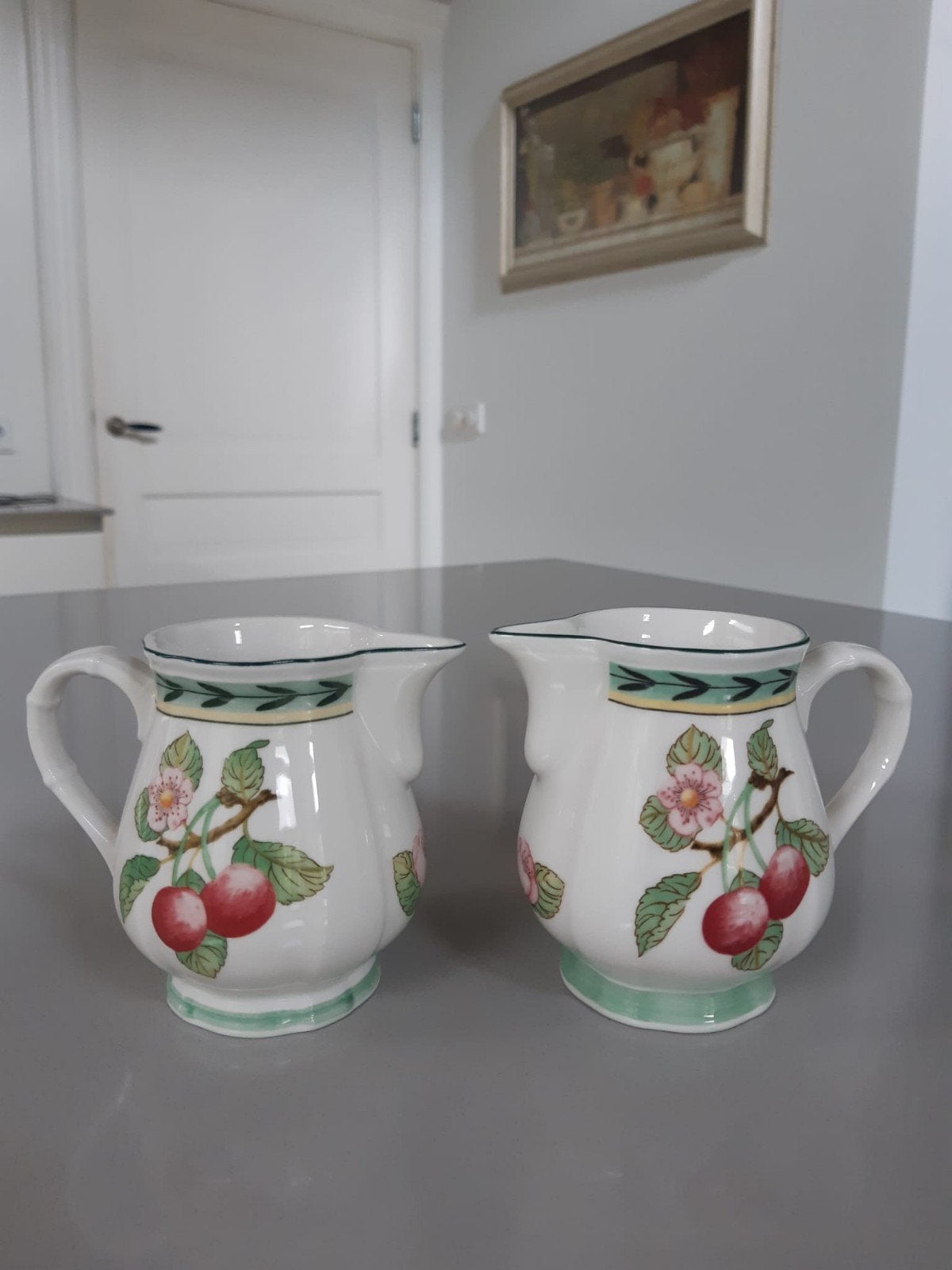 2 Melkkannetjes Villeroy en Boch French Garden Fleurence, Ophalen of Verzenden, Porselein, Overige stijlen