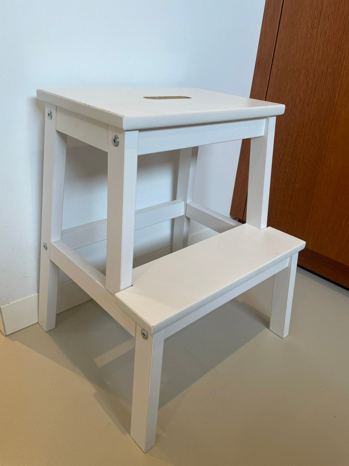 IKEA BEKVAM KRUKJE, Huis en Inrichting, Krukjes, Ophalen, Gebruikt, Hout