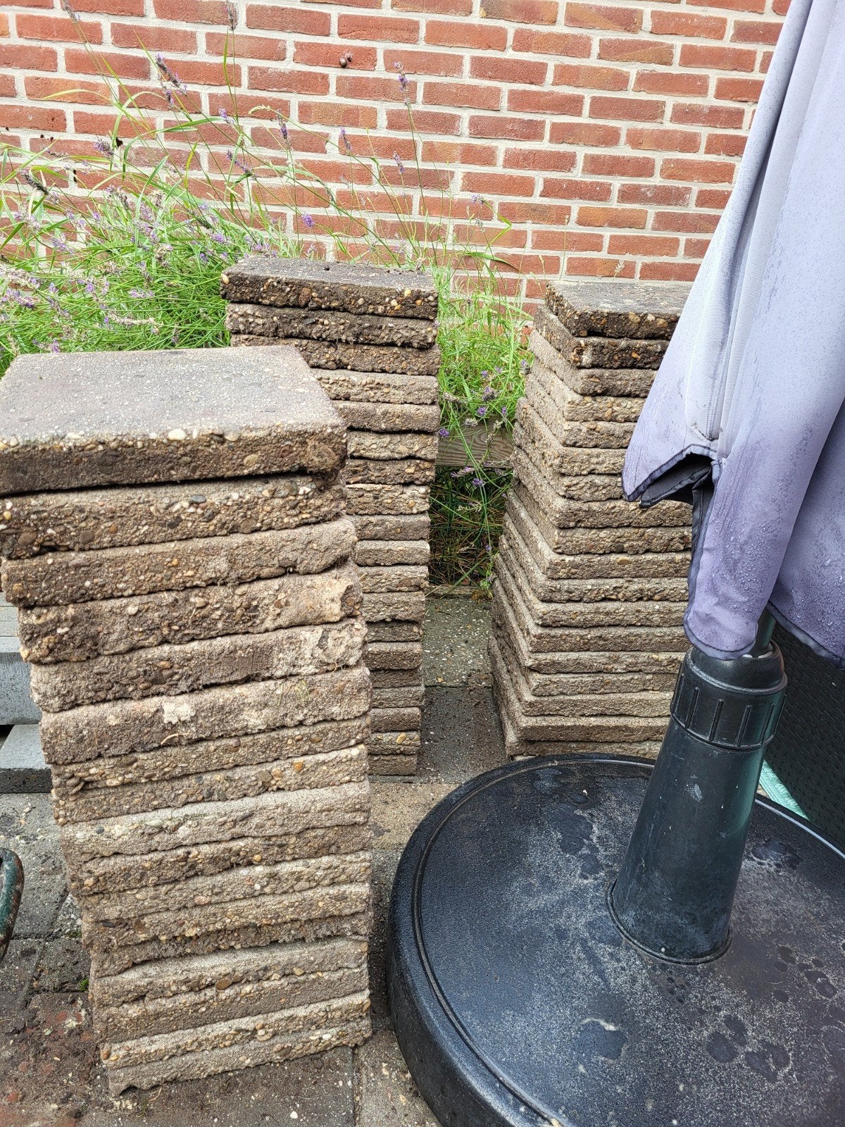 Gebruikte 55 30x30 tegels, Tuin en Terras, Tegels en Klinkers, Ophalen, Gebruikt, Beton, Terrastegels