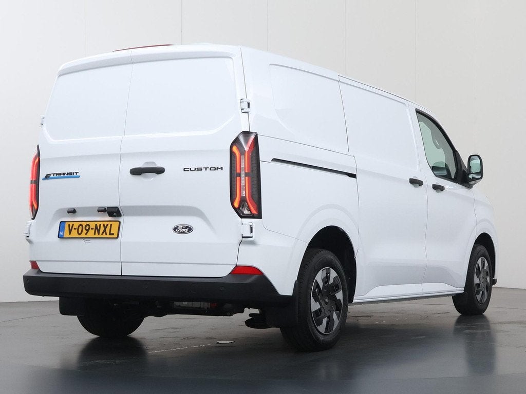 Ford E-Transit Custom 320 | L1 H1 | TREND | 65 kWh | 328 KM, Auto's, Bestelauto's, Automaat, Gebruikt, Wit, 2110 kg