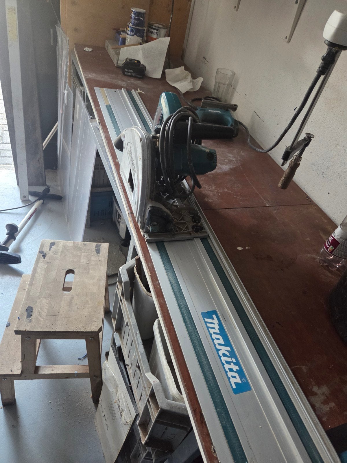 makita invalzaag, Ophalen