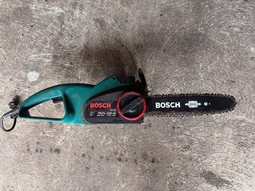 Elektrische BOSCH kettingzaag AKE 30-18S, Gebruikt, 70 mm of meer, Kettingzaag, Ophalen of Verzenden