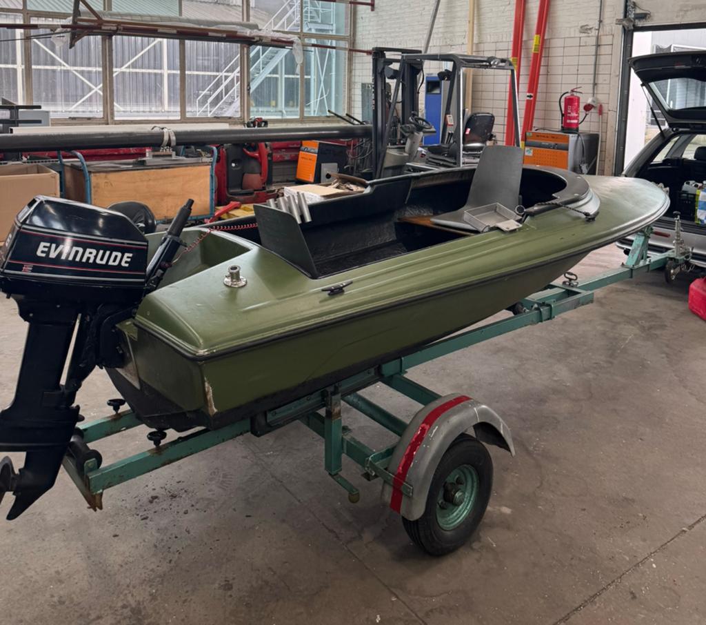 Nette Visboot 6pk Evinrude, Visboot, Ophalen, Zo goed als nieuw, Trailer