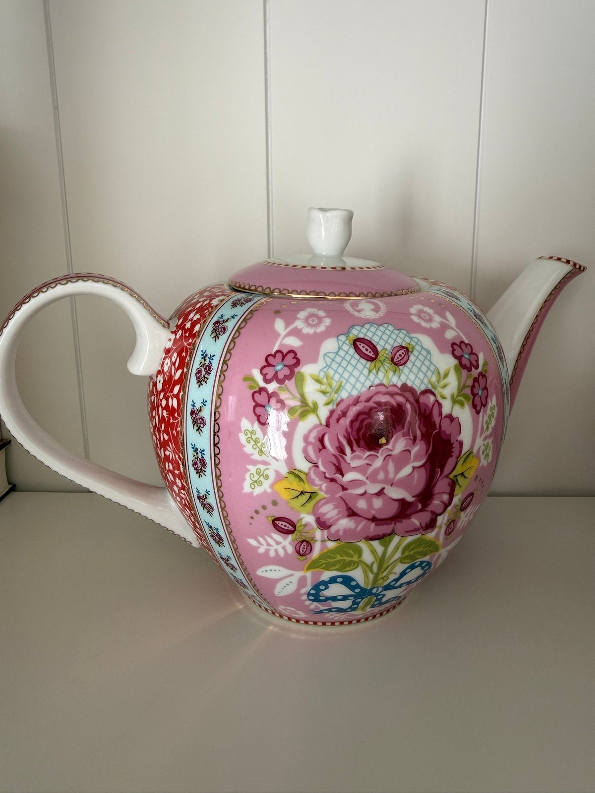 Pip Studio servies rood/roze met bloemen en ribbon, Ophalen, Nieuw, Overige stijlen, Porselein