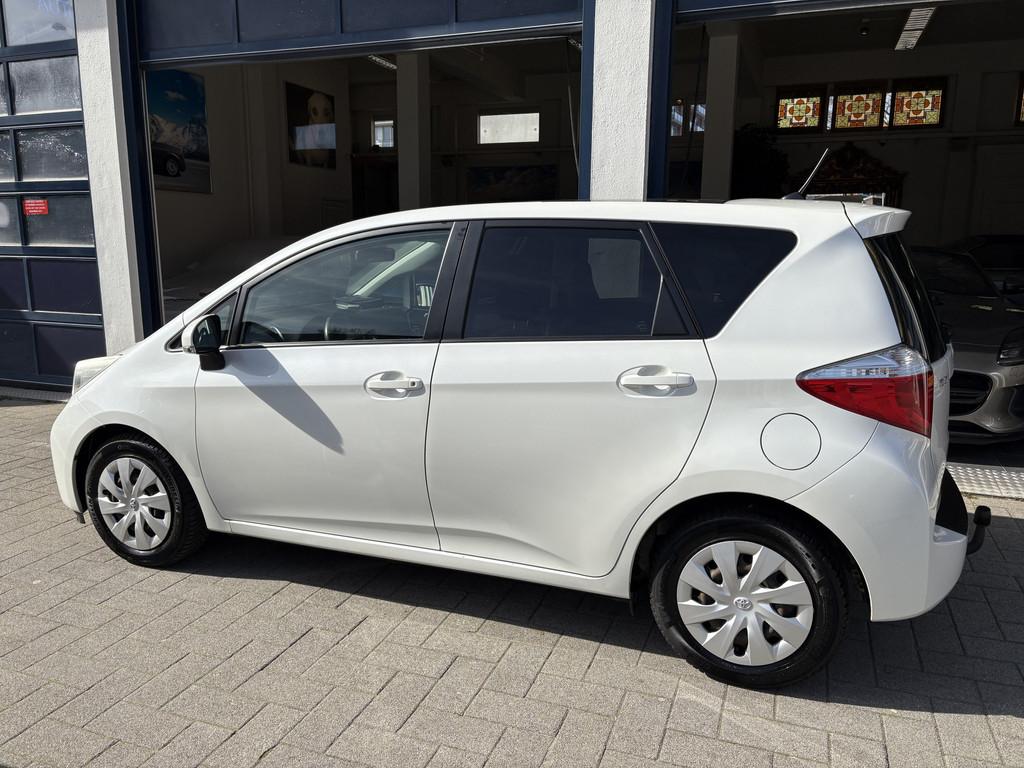 Toyota Verso-S 1.3 VVT-i Aspiration PANORAMA/CAMERA, Auto's, Voorwielaandrijving, Euro 5, 101 pk, Gebruikt
