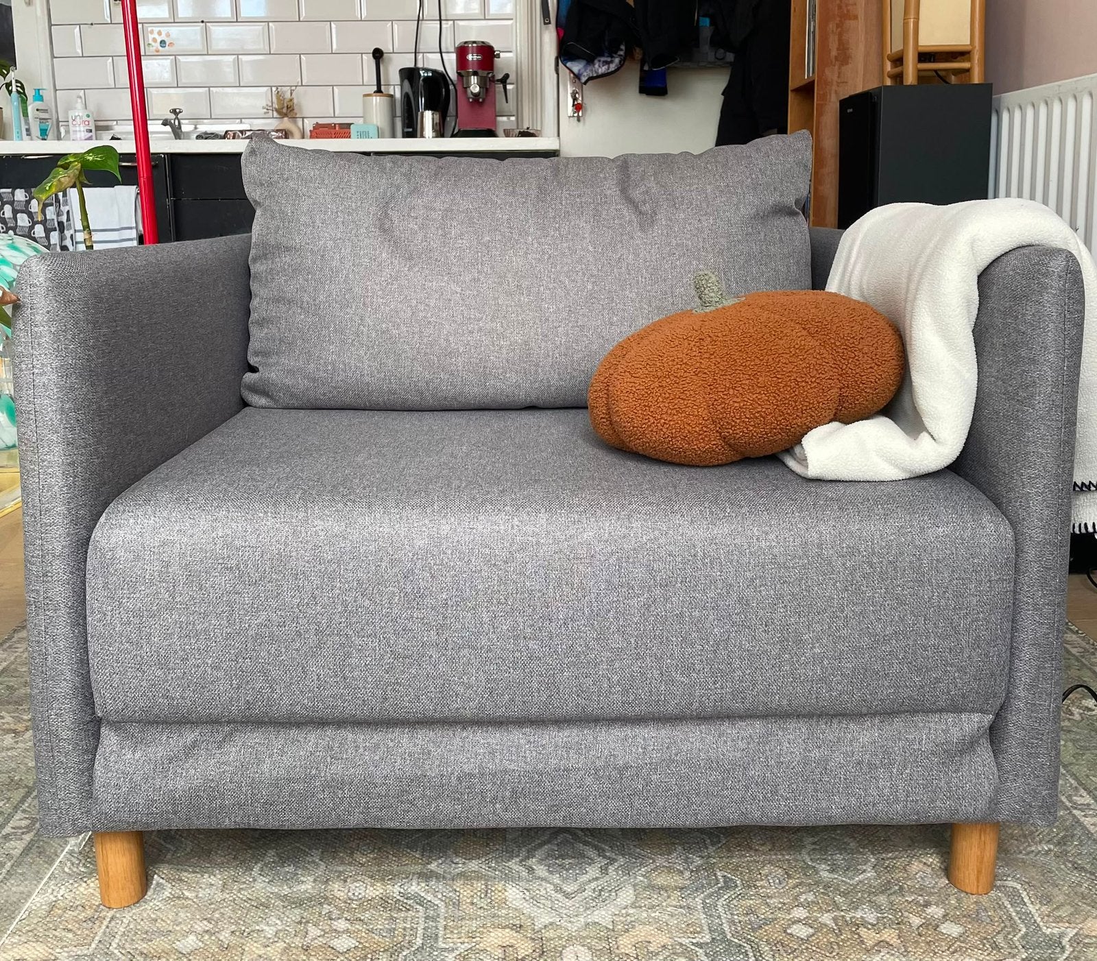 Slaapbank, 1 persoons, grijze stof, B89 x H79 x D94 cm, Ophalen, Eenpersoons, Zo goed als nieuw, Overige maten