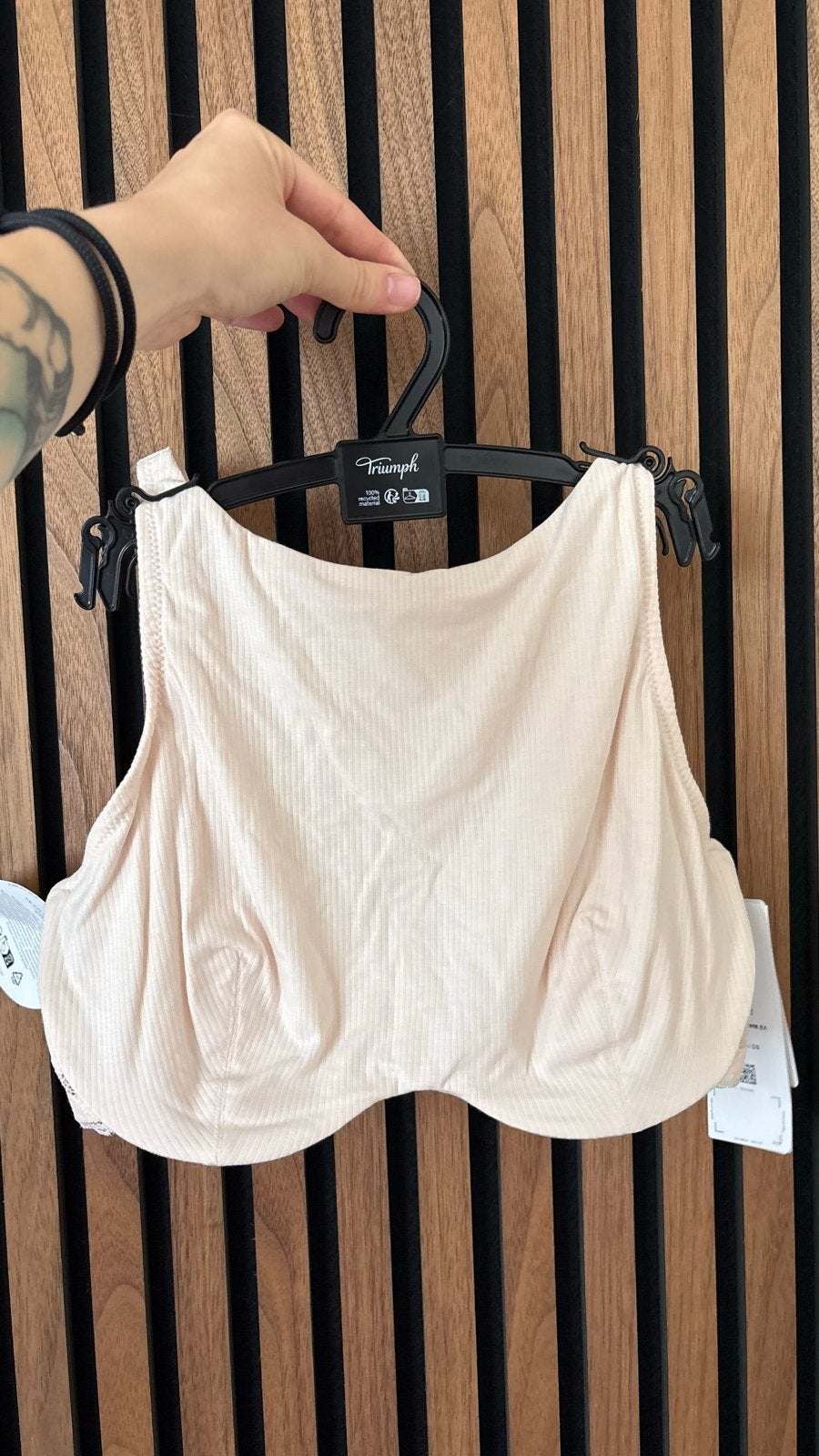 Triumph BH 75E - Nieuw met kaartjes, Verzenden, Beige, BH