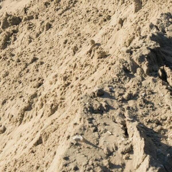 ZAND GRATIS  -  Wordt voor u op aanhanger geladen!, Ophalen of Verzenden, Zo goed als nieuw, Ophoogzand