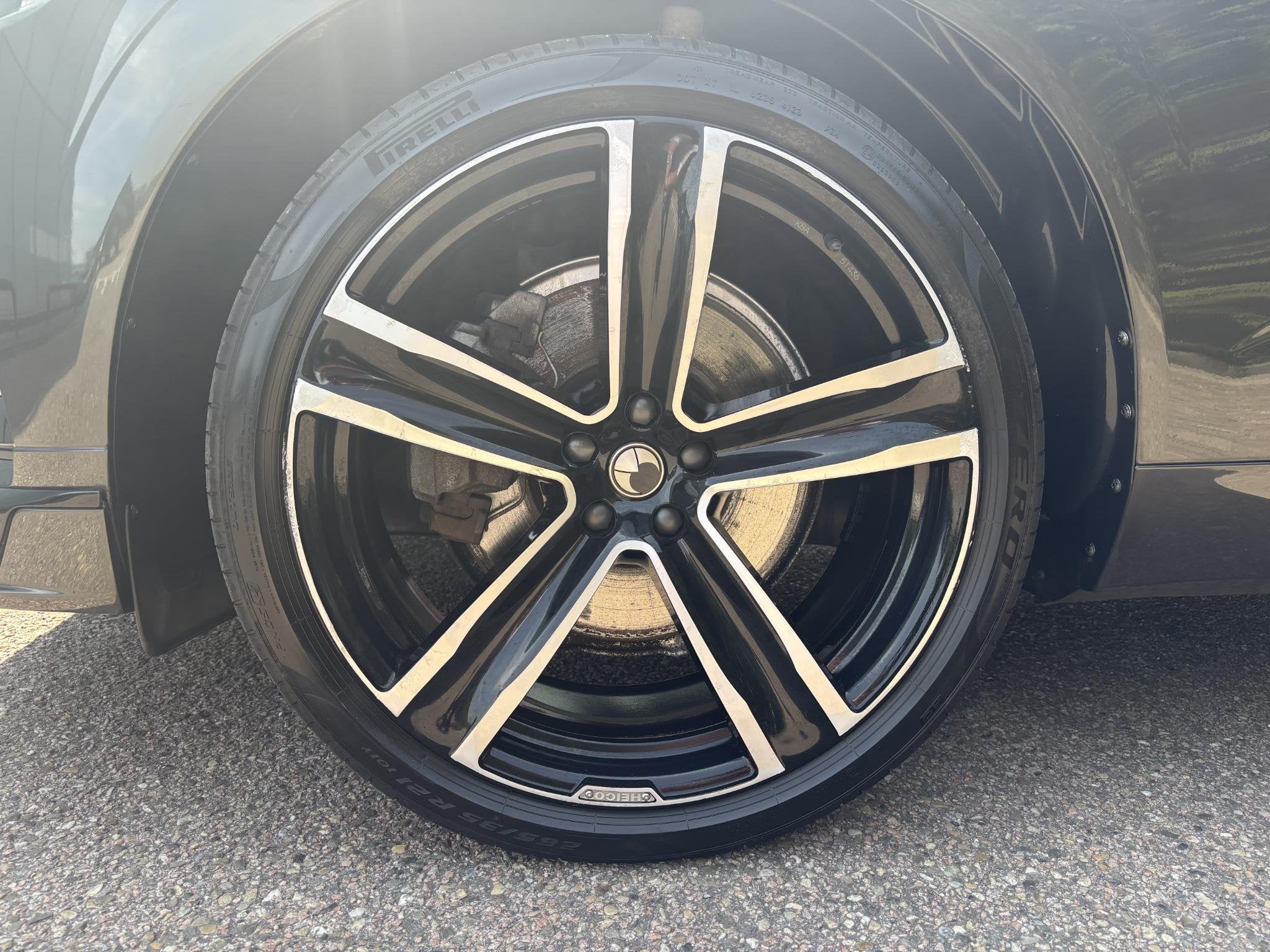 Volvo XC60 T8 Twin Engine AWD Momentum Luchtvering Heico Aut, Auto's, Volvo, 12 maanden, Gebruikt, 320 pk, Leder en Stof