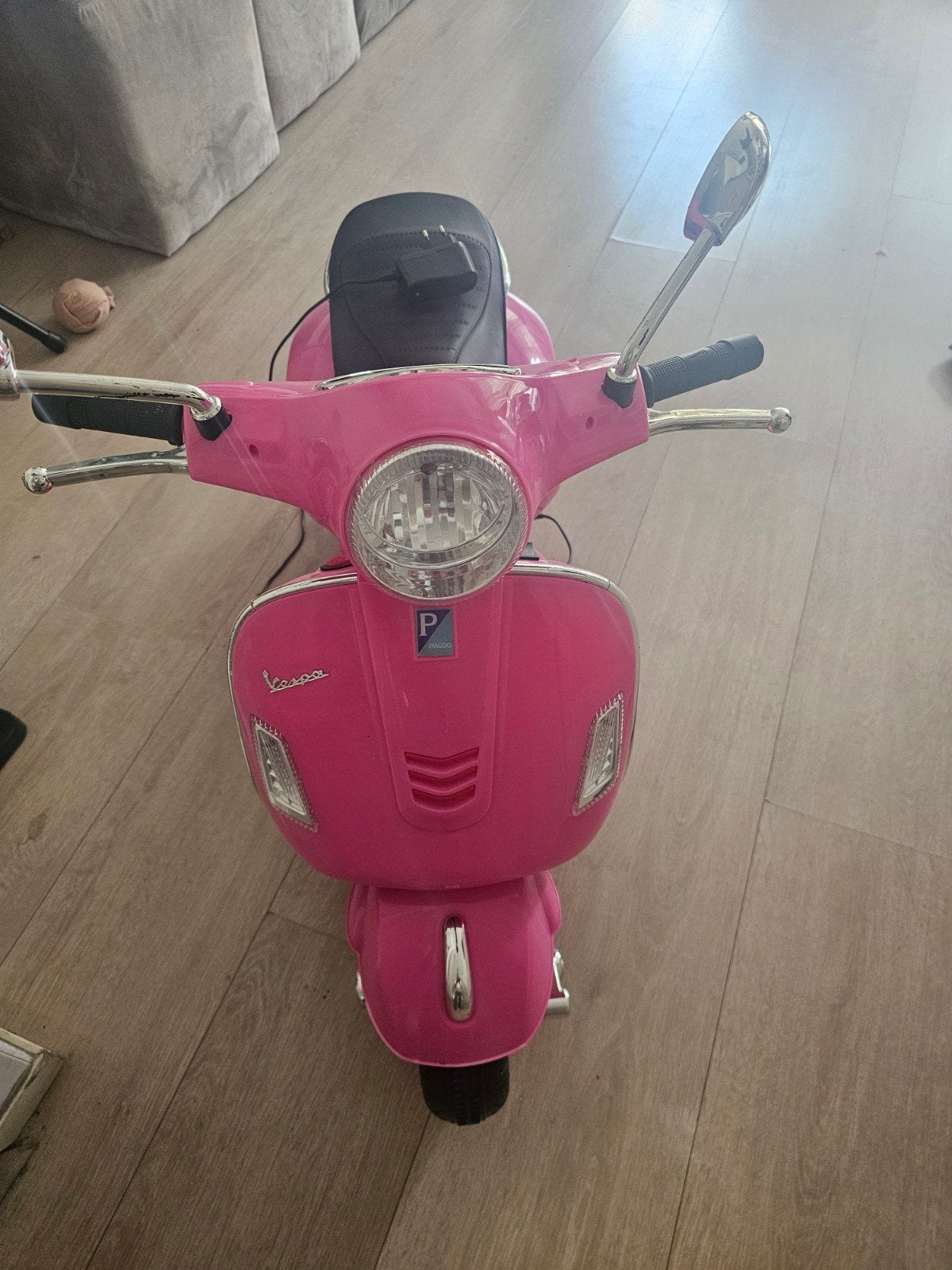 Mooie meisjes scooter, Ophalen, Zo goed als nieuw