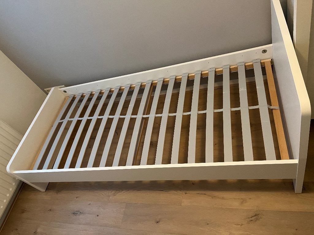 ikea askvoll bed (90x200) inclusief lattenbodem, Huis en Inrichting, Ophalen, Gebruikt, 90 cm, Eenpersoons