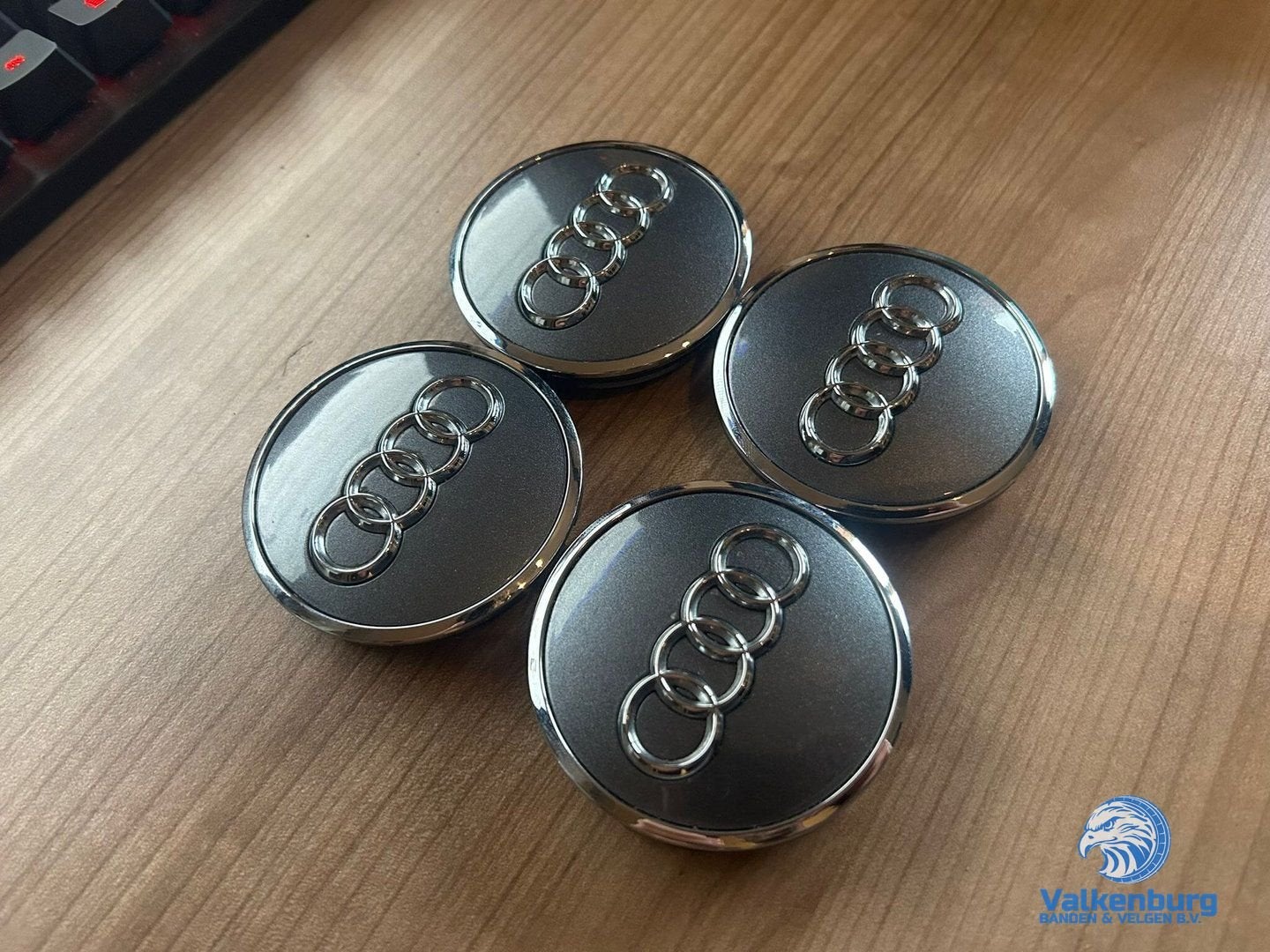 ORIGINELE Audi naafkap naafdop set grijs
