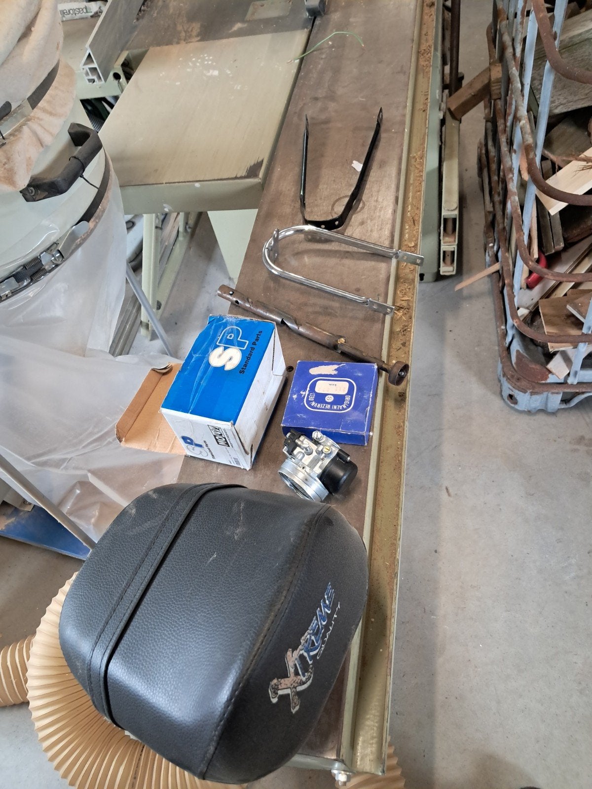 Te koop nieuwe tomos onderdelen a3 a35 en gebruikt zitje, Fietsen en Brommers, Brommers | Tomos, Ophalen of Verzenden, Nieuw, Standard