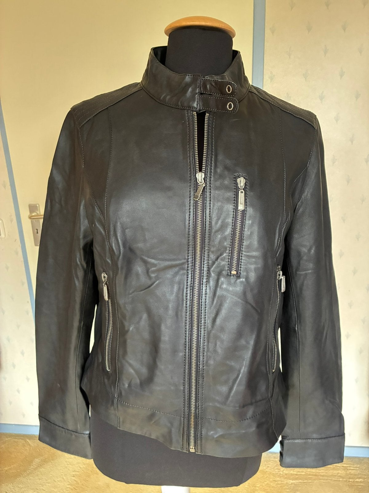 038 Arma zwart leren jasje in maat 44, Verzenden, Zo goed als nieuw, Maat 42/44 (L), Zwart