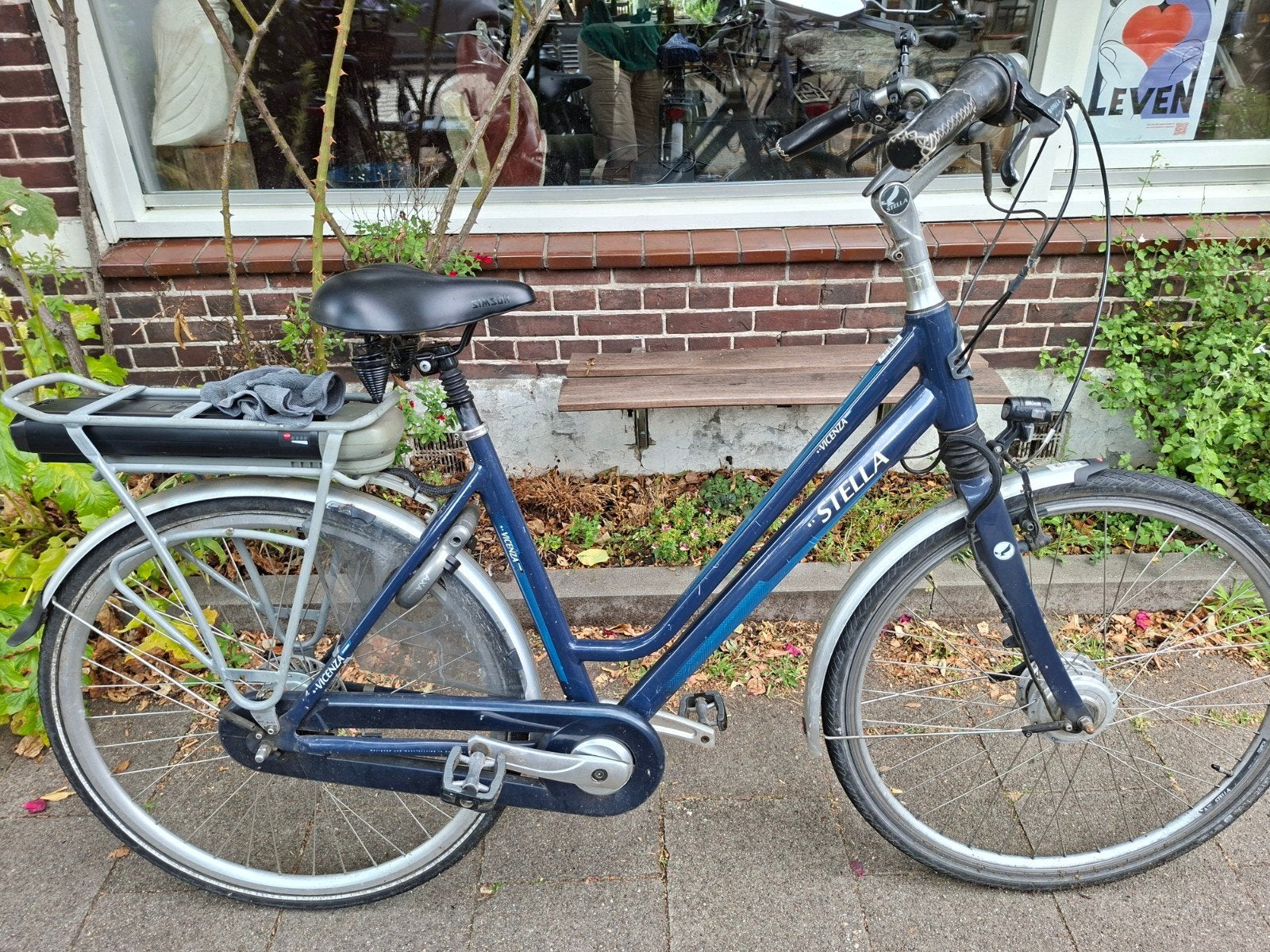E bike Vicenza met voorwielmotor en nieuw aangeschafte accu., Fietsen en Brommers, Fietsen | Dames | Damesfietsen, Ophalen, Gebruikt