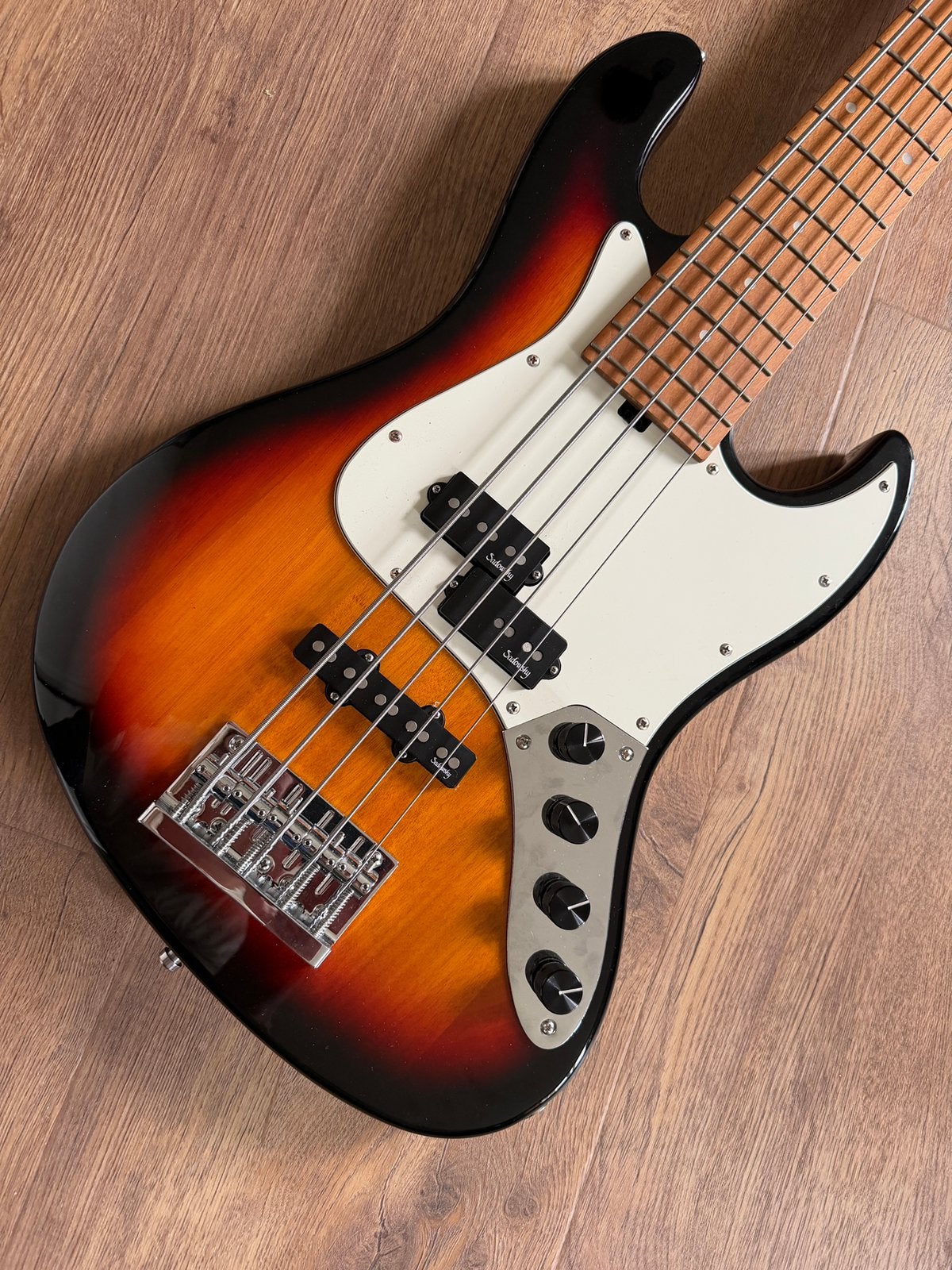 Sadowksy Metro Express Hybrid PJ 5 string, Muziek en Instrumenten, Ophalen, Zo goed als nieuw, Elektrisch, 5-snarig