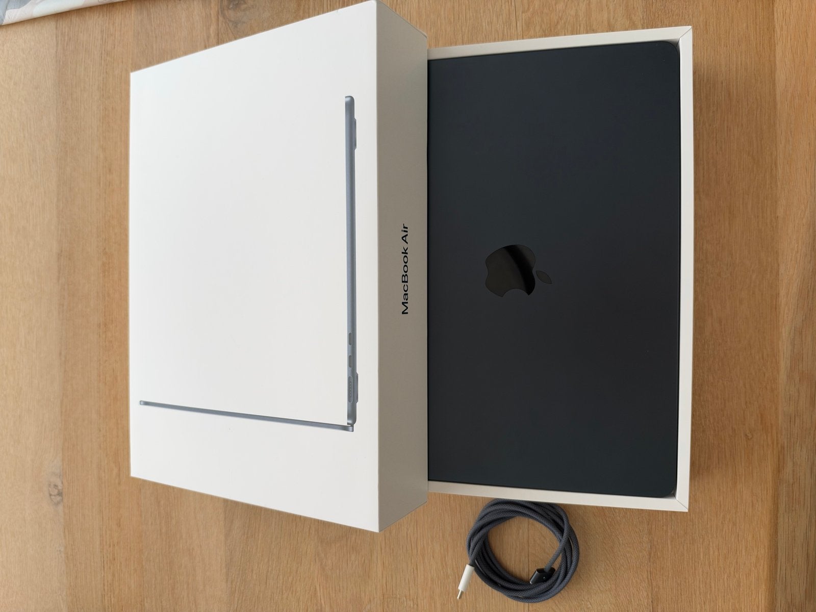 MacBook Air 13 inch met M2-chip met waterschade., Gebruikt, 256 GB, Qwerty, 8 GB