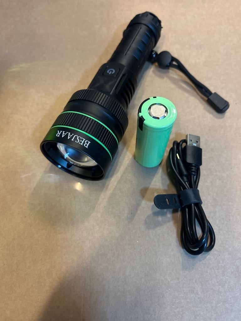 Nieuwe Oplaadbare Zaklamp - 100000 Lumen, 5 Lichtstanden, Ophalen of Verzenden, Nieuw, Accu