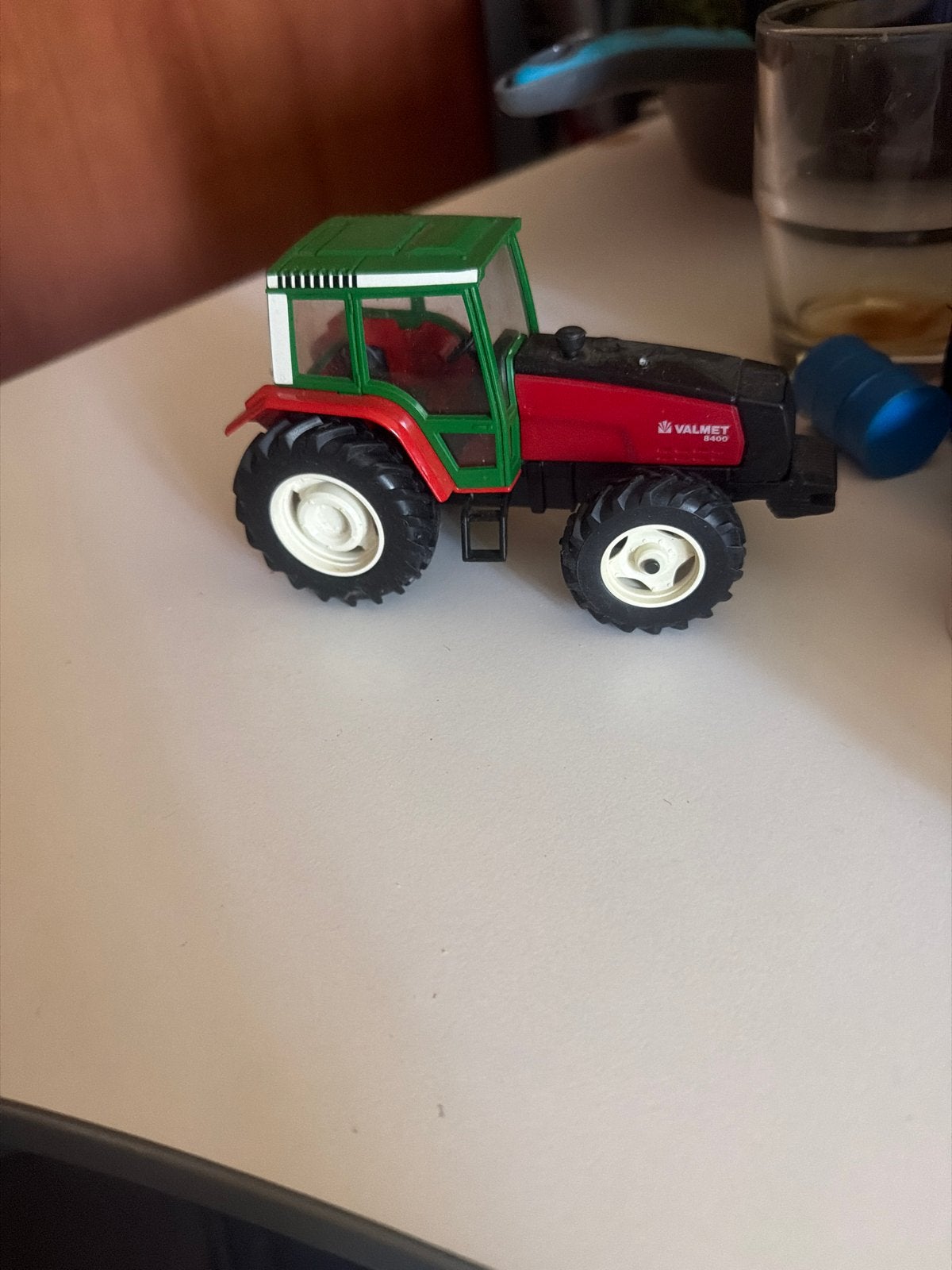 Valmet 8400 Speelgoed Tractor - Zo goed als nieuw, Ophalen of Verzenden, Zo goed als nieuw