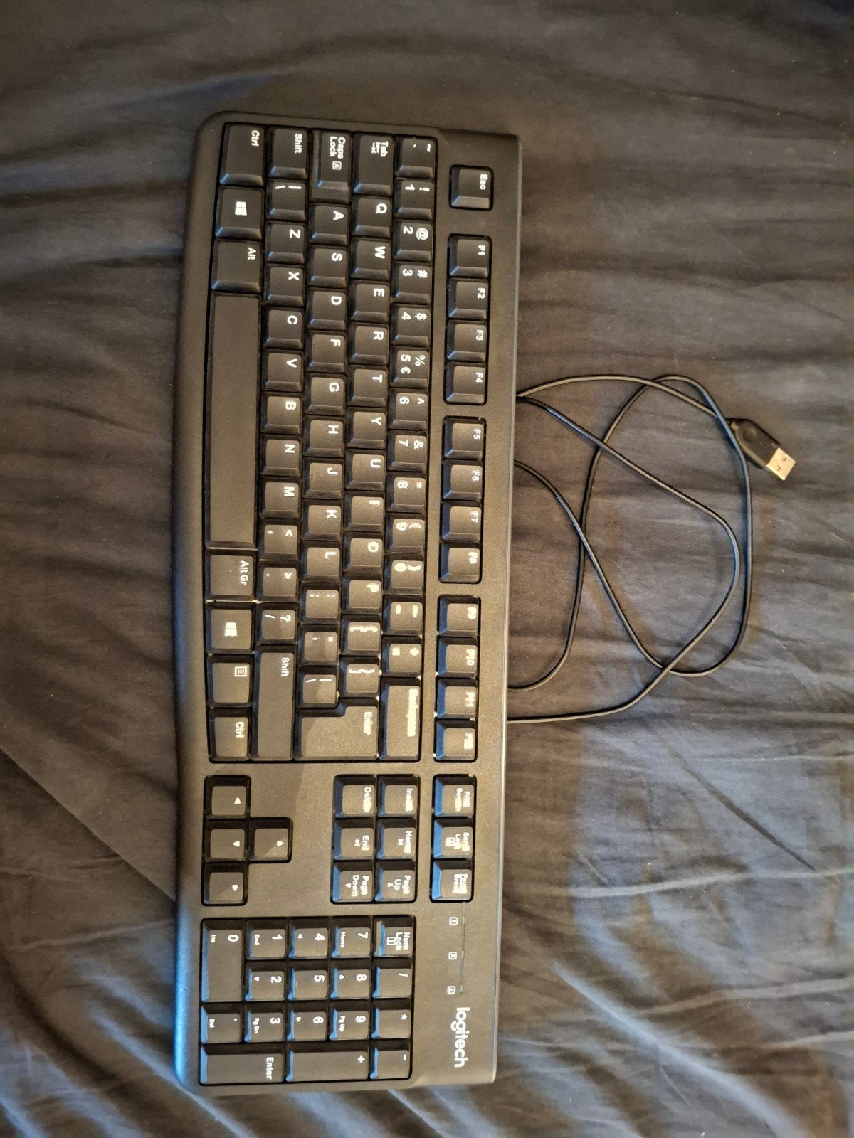 Logitech K120 Bedraad Toetsenbord - Qwerty, Computers en Software, Toetsenborden, Ophalen of Verzenden