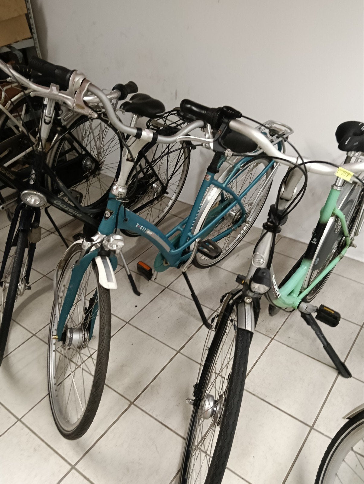 Foto 10 van van klein tot groot nieuw en tweedehands fietsen vanaf 100 e