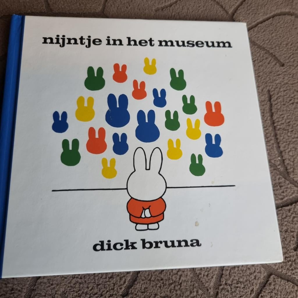 Nijntje in het museum Dick Bruna, Ophalen of Verzenden, Zo goed als nieuw, Dick Bruna