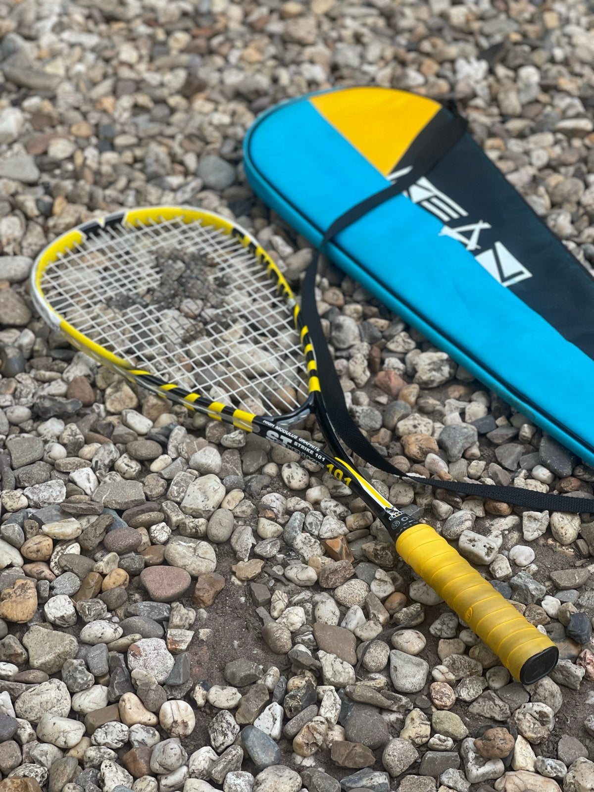 Squash racket met hoes - ST Strike 101, Sport en Fitness, Squash, Ophalen, Zo goed als nieuw, Racket, Met hoes