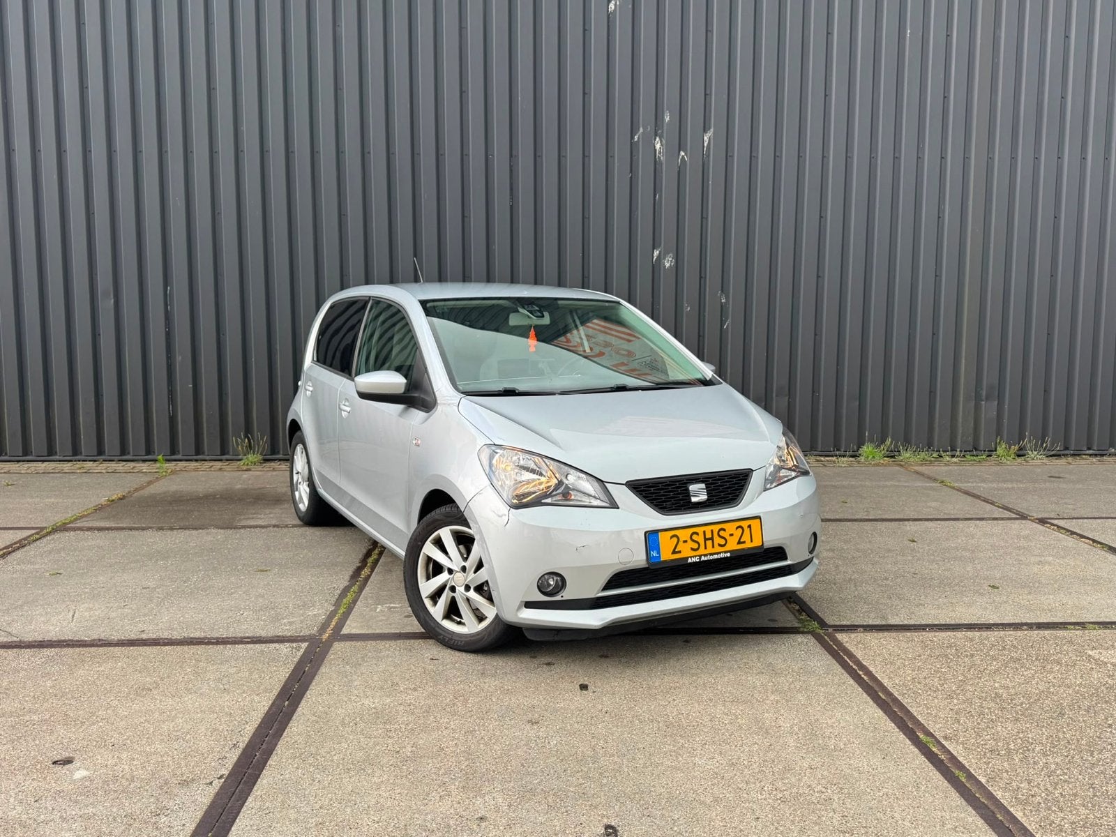 Verkocht, Voorwielaandrijving, Stof, 840 kg, 4 stoelen