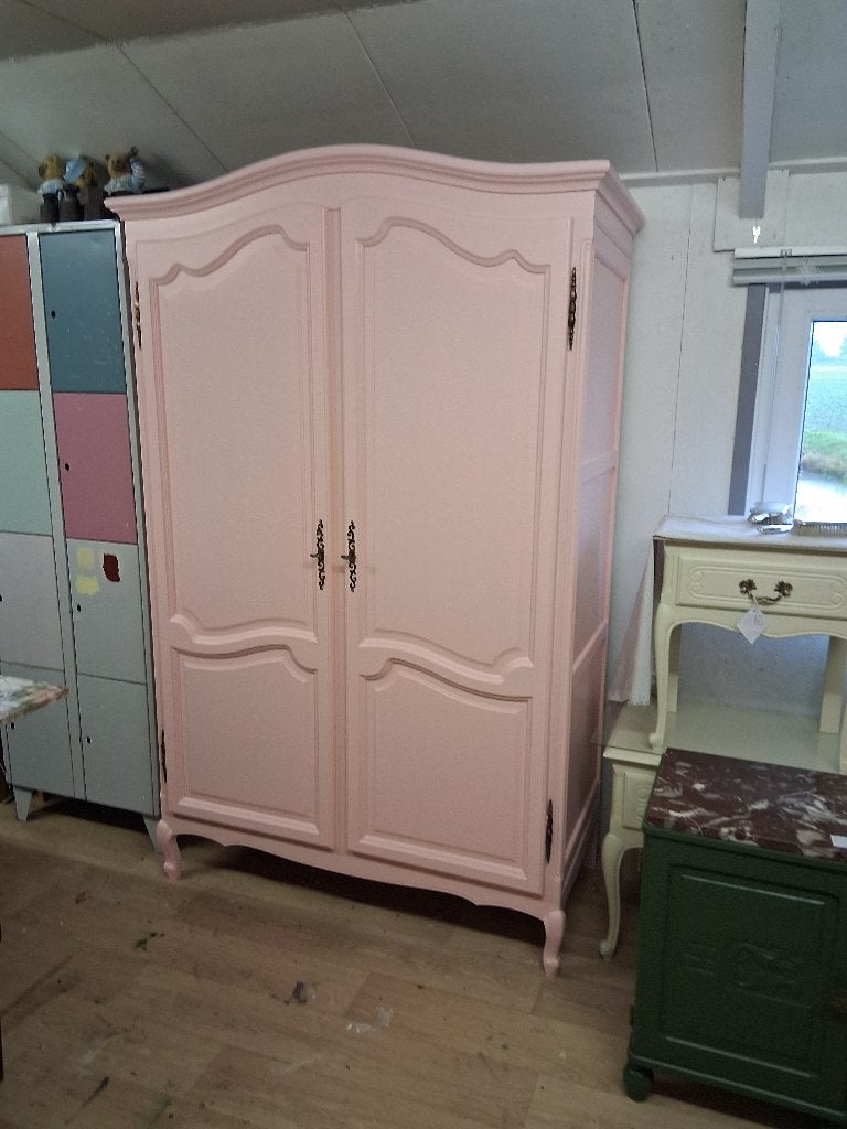Barok gerestijlde roze linnenkast in queen anne stijl 450,00, Ophalen of Verzenden