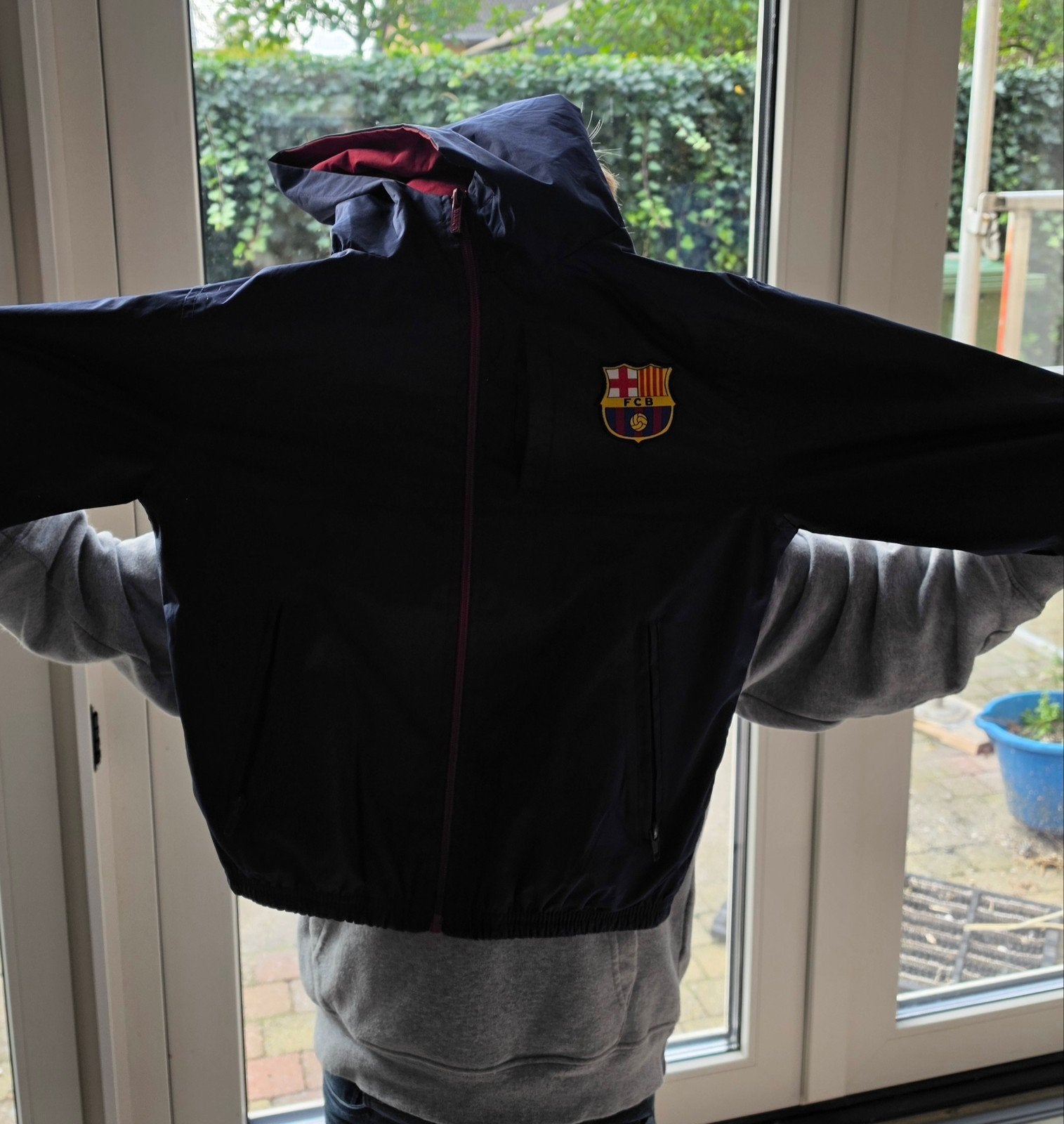 FC Barcelona (originele) regenjas mt 8/9 Blauw, Blauw, Overige maten, Ophalen of Verzenden, Gedragen