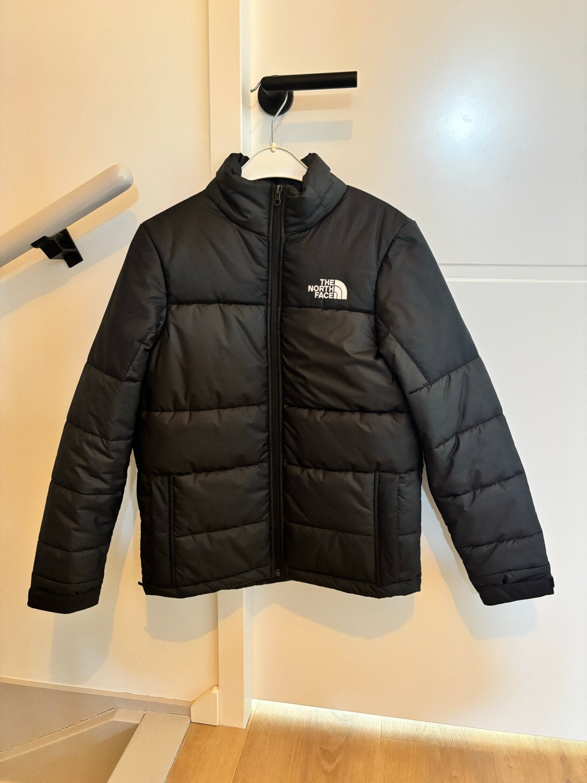 Zo goed als nieuwe zwarte The North Face jas, Verzenden, Zo goed als nieuw, Overige maten, Zwart