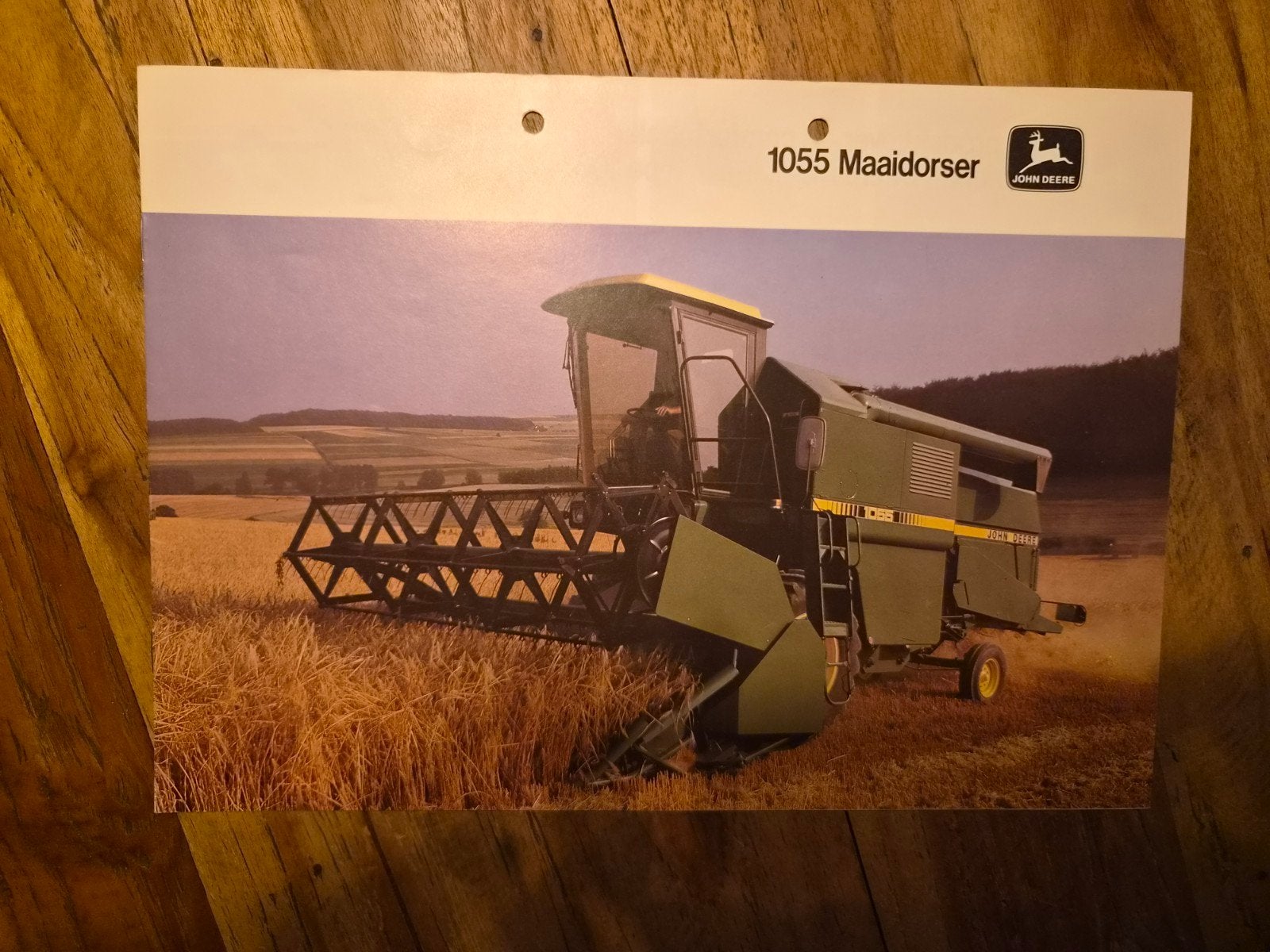 tractor folder John Deere 1055 maaidorser combine, Ophalen of Verzenden