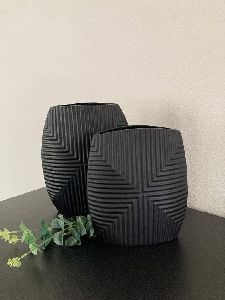 Light & Living vaas Matancita blok zwart metaal M of L Nieuw, Huis en Inrichting, Woonaccessoires | Vazen, 24 cm, Zwart, Nieuw