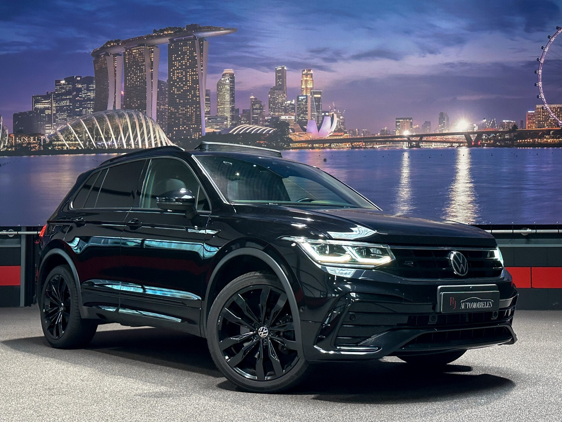 Volkswagen Tiguan 2.0 TSI 4Motion 245PK |Leder|HUD|IQ-Light|, Auto's, Dealer onderhouden, Gebruikt, 4 cilinders, 1984 cc