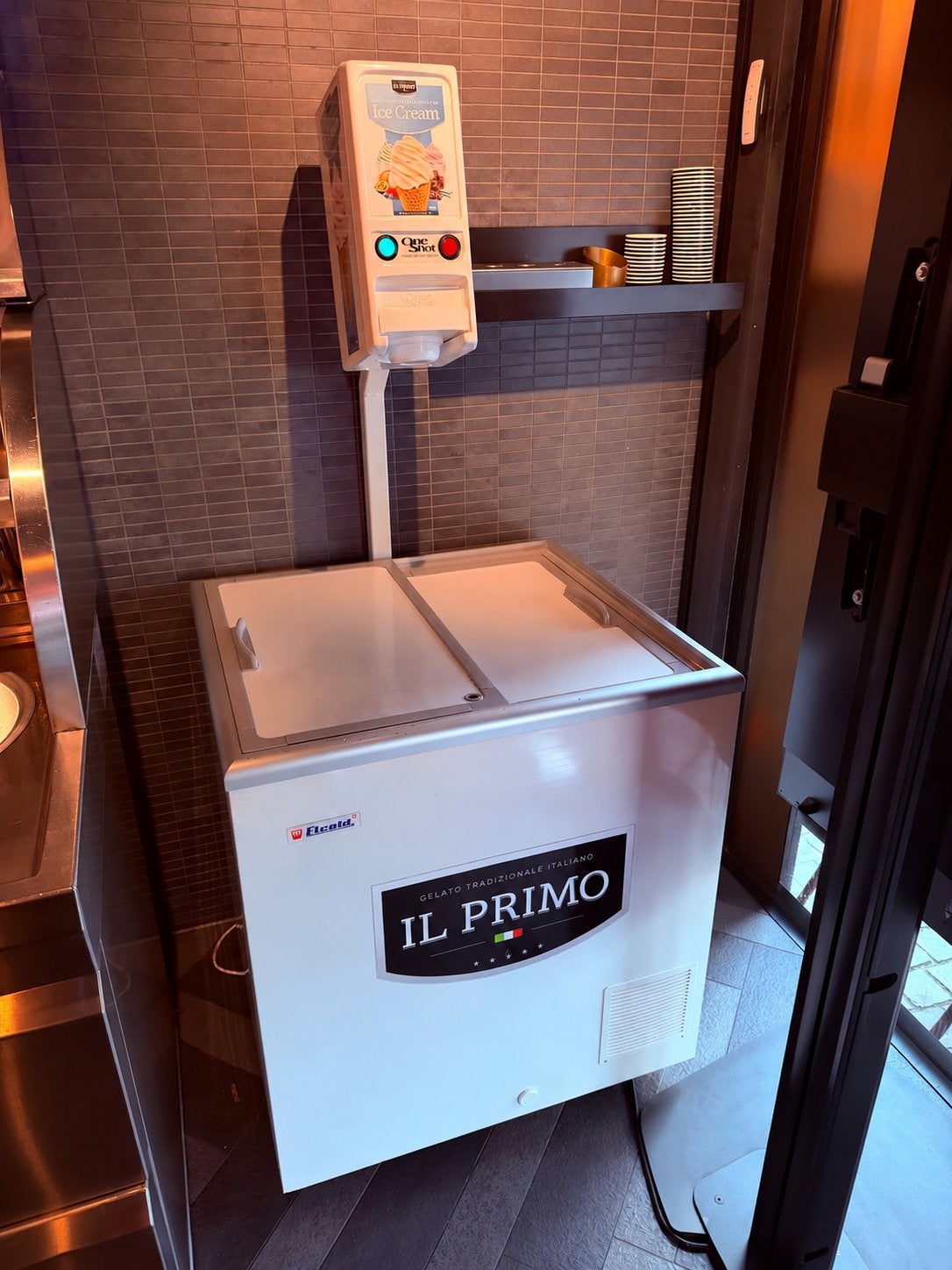 IL Primo IJsmachine One Shot ijsdispenser met vriezer