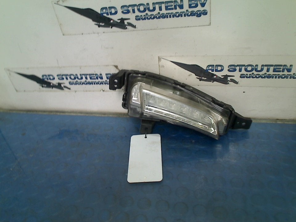 Mistlamp Links Voor Suzuki Vitara (LY/MY) (2015-02/..) W1378, Gebruikt, Suzuki Deutschland GmbH, Kontakt@suzuki.de, Suzuki-Allee 7, Bensheim 64625, , Duitsland