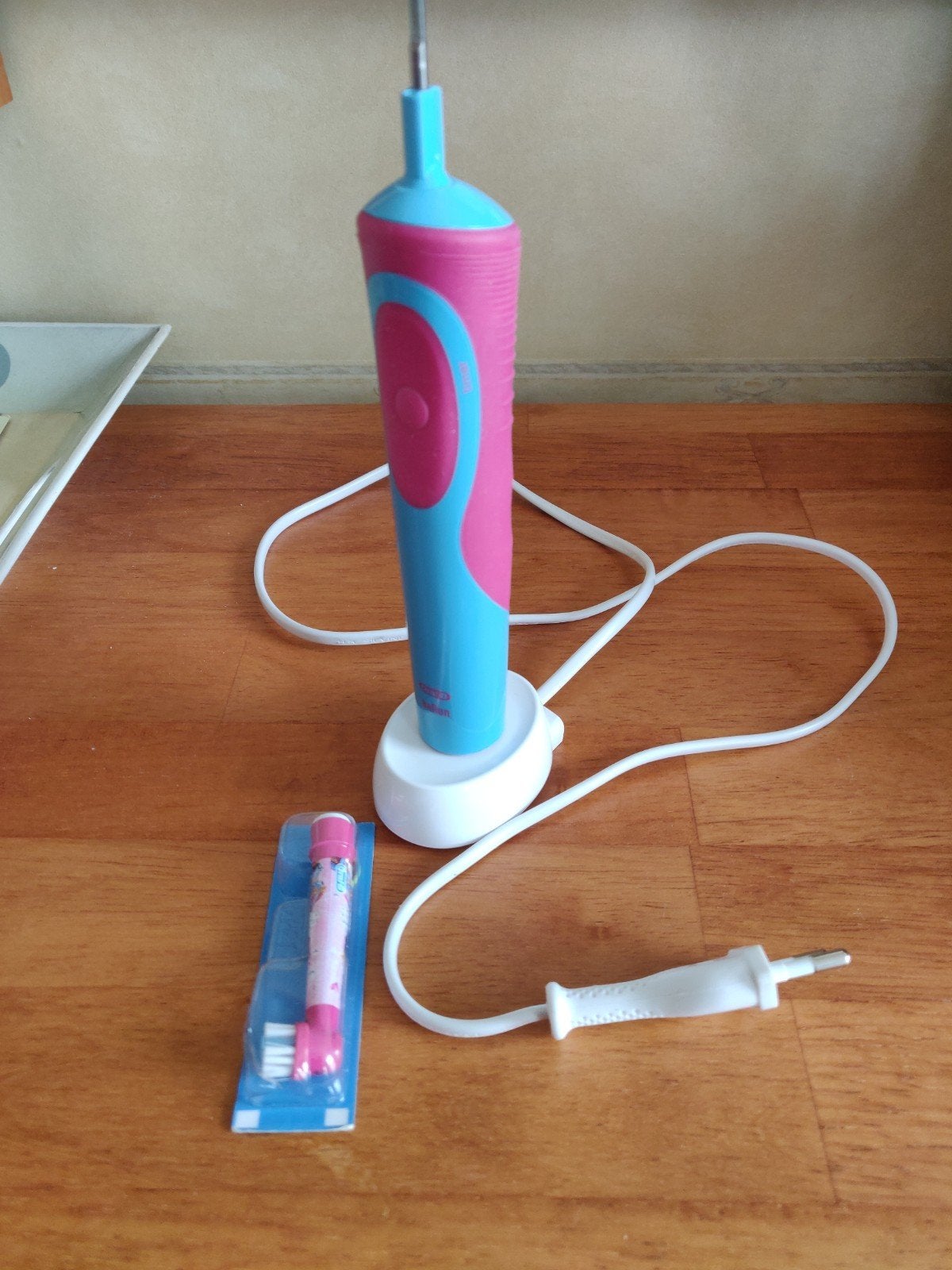 Oral-B Stages Power elektrische tandenborstel + opzetborstel, Ophalen of Verzenden, Gebruikt, Mondverzorging