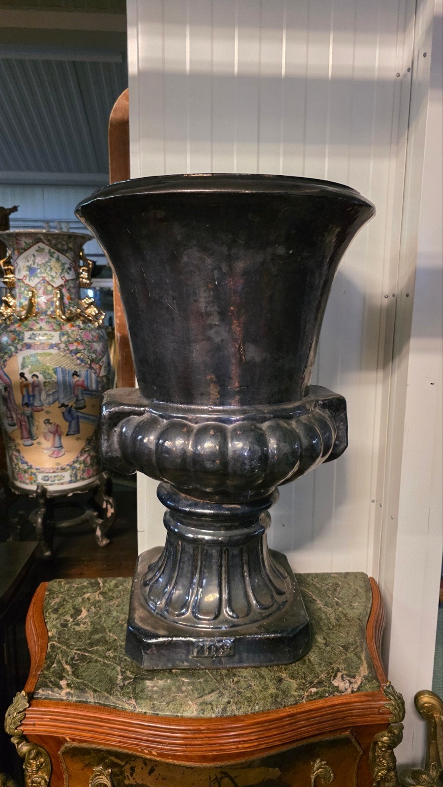 zeer grote terracotta oorvaas